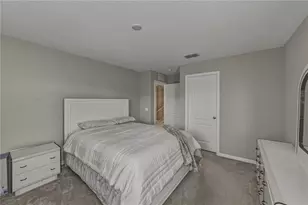 10661 Pictorial Park Dr, Tampa, FL 33647 - Photo 40