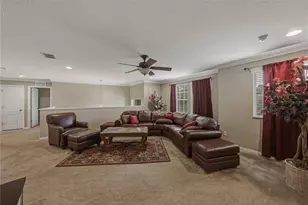 10661 Pictorial Park Dr, Tampa, FL 33647 - Photo 18