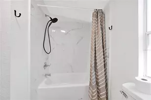 37135 Pauls Dr, Zephyrhills, FL 33541 - Photo 16