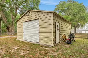 815 W Socrum Loop Rd, Lakeland, FL 33809 - Photo 2