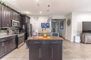 381 Begonia Ct, Poinciana, FL 34759 - Photo 8