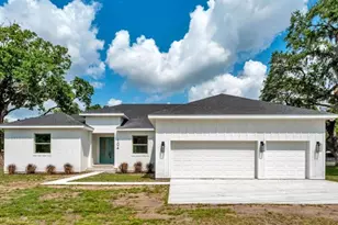 104 Thrasher Rd, Plant City, FL 33566 - Photo 1