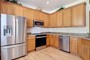 27531 Pleasure Ride Loop, Wesley Chapel, FL 33544 - Photo 8