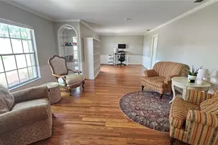 184 Lake Otis Rd, Winter Haven, FL 33884 - Photo 4