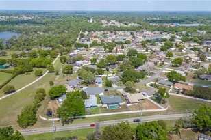 5711 Manchester Dr E, Lakeland, FL 33810 - Photo 46