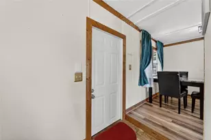 4710 Village Dr, Lakeland, FL 33811 - Photo 4