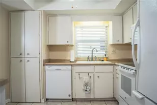 652 Cottage Ln, Lakeland, FL 33803 - Photo 10