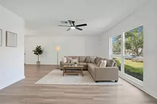 1307 Valley Hill Dr, Lakeland, FL 33813 - Photo 2