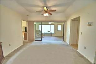 4828 Squire Hollow Dr, Lakeland, FL 33811 - Photo 10
