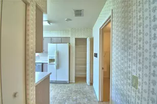 4828 Squire Hollow Dr, Lakeland, FL 33811 - Photo 14