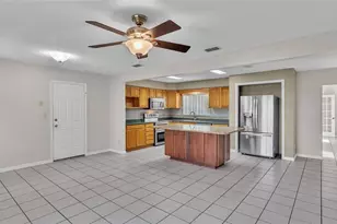 6110 Downing St, Dover, FL 33527 - Photo 8