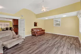 2609 Timbercreek Loop W, Lakeland, FL 33805 - Photo 16