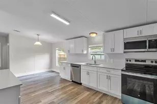 4910 Rollinglen Loop E, Lakeland, FL 33810 - Photo 4