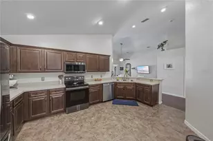 6541 Crescent Loop, Winter Haven, FL 33884 - Photo 12