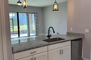 1365 Evergreen Park Cir, Lakeland, FL 33813 - Photo 10