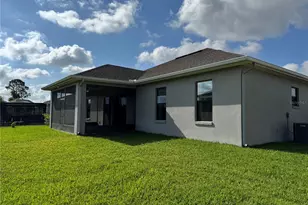 1365 Evergreen Park Cir, Lakeland, FL 33813 - Photo 56