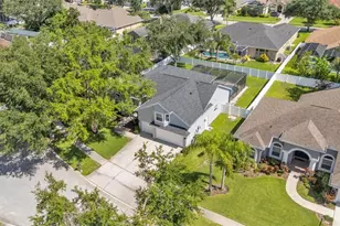 3911 Smoke Rise Ct, Valrico, FL 33594 - Photo 6