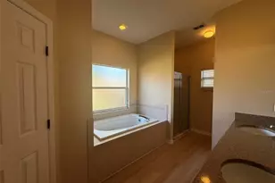 5398 Oxford Manor Cir, Lakeland, FL 33810 - Photo 16