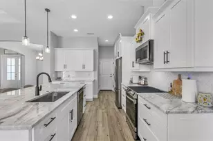 7013 Bentridge Dr, Lakeland, FL 33813 - Photo 10