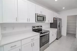 2068 Babbling Brk Blvd, Auburndale, FL 33823 - Photo 8