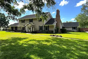 1310 Rolling Woods Ln, Lakeland, FL 33813 - Photo 1