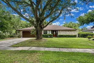 232 College Grove Cir NE, Winter Haven, FL 33881 - Photo 2