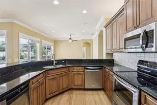 5561 Pebble Beach Dr, Lakeland, FL 33812 - Photo 14