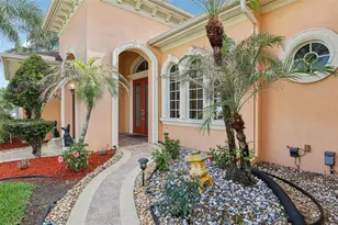 5561 Pebble Beach Dr, Lakeland, FL 33812 - Photo 4