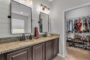 2250 Bella Luna Cir, Lakeland, FL 33810 - Photo 18