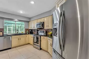 5212 Scotland Pl, Lakeland, FL 33813 - Photo 14