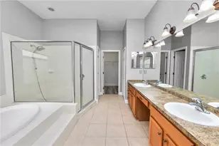 30816 Pumpkin Ridge Dr, Wesley Chapel, FL 33543 - Photo 20