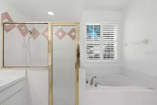 2214 Longmore Cir, Valrico, FL 33596 - Photo 30