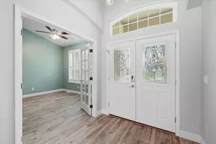 2214 Longmore Cir, Valrico, FL 33596 - Photo 6