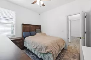 2214 Longmore Cir, Valrico, FL 33596 - Photo 36