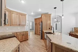 2214 Longmore Cir, Valrico, FL 33596 - Photo 24