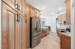 2214 Longmore Cir, Valrico, FL 33596 - Photo 22