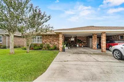 570 Villa Vista Boulevard, Lakeland, FL 33813 - Photo 2