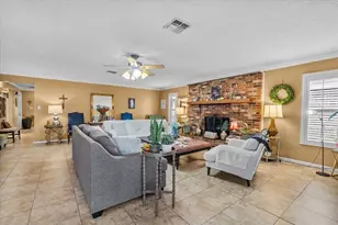 570 Villa Vista Blvd, Lakeland, FL 33813 - Photo 6