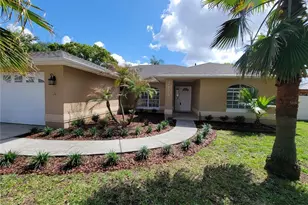 2179 Malachite Dr, Lakeland, FL 33810 - Photo 2