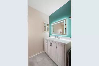 992 Spinnaker Court, Tarpon Springs, FL 34689 - Photo 12