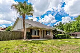 4904 Foxrun, Lakeland, FL 33813 - Photo 2