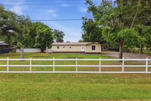 5063 Walnut Circle E, Lakeland, FL 33810 - Photo 2