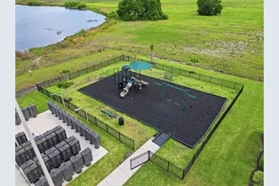 851 Vienna Drive, Winter Haven, FL 33884 - Photo 12