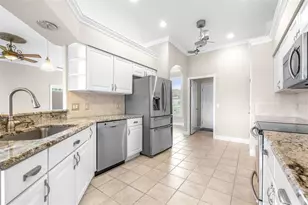 2636 Huntington Hills Dr, Lakeland, FL 33810 - Photo 12