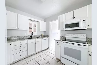 1618 Bentwood Drive, Sun City Center, FL 33573 - Photo 10