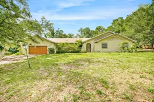 1845 Hallam Dr, Lakeland, FL 33813 - Photo 4