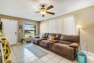 711 Mikasuki Dr, Lakeland, FL 33813 - Photo 4