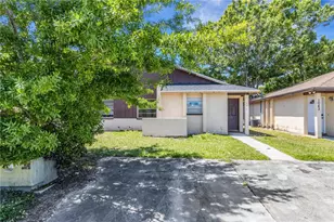 1047 / 1049 Captiva Point, Lakeland, FL 33801 - Photo 2