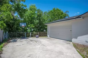 1308 Glenford Ln, Lakeland, FL 33813 - Photo 6