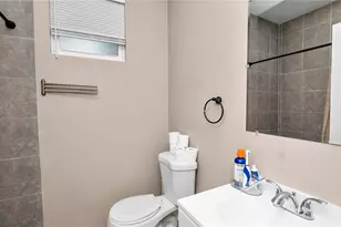 1128 Stella Ave N, Lakeland, FL 33805 - Photo 12